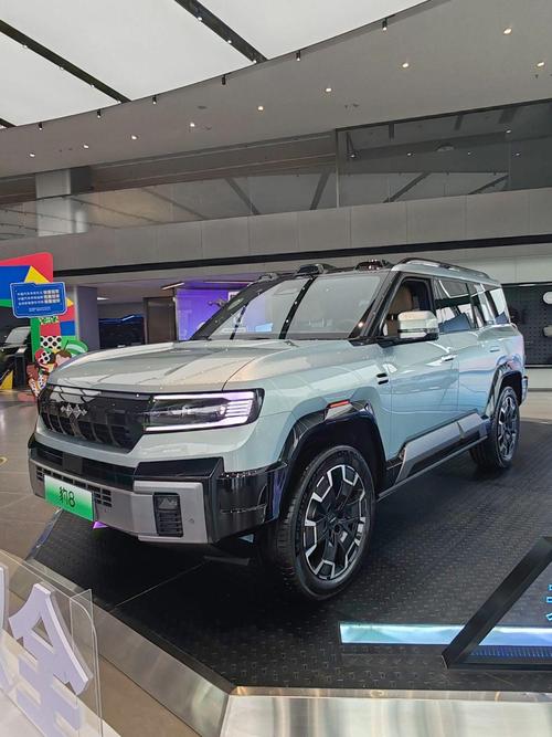 佛山244比亚迪方程豹硬派越野的爆款，英菲尼迪35周年与你共成长